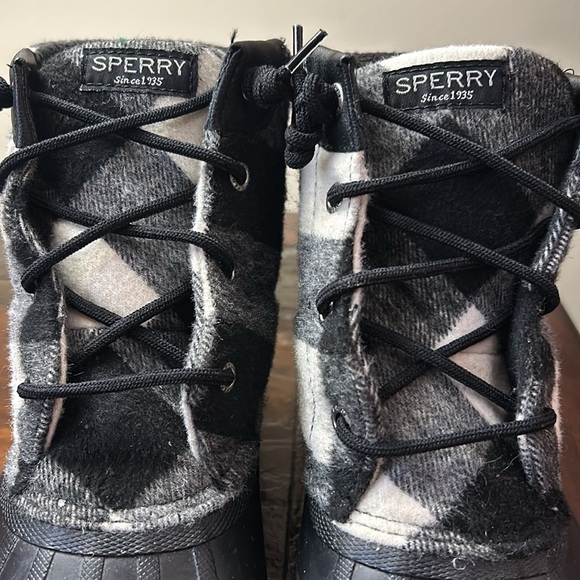 Women’s Sperry Duck Boots - Picture 10 of 12